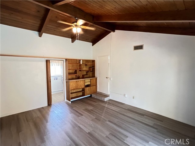 Detail Gallery Image 3 of 19 For 18651 Saugus Ave, Santa Ana,  CA 92705 - 3 Beds | 2/1 Baths