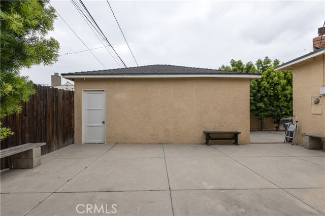 5939 Greentop Street, Lakewood CA: https://media.crmls.org/medias/7dfb7fc3-7764-4932-b594-2a20b775ae67.jpg