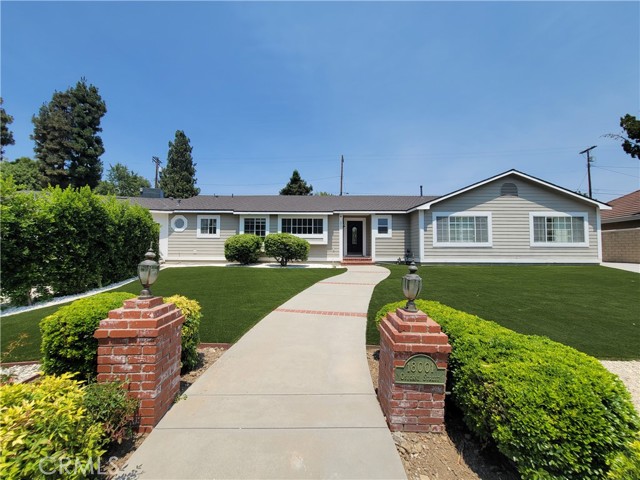 18001 Osborne Street, Sherwood Forest CA: https://media.crmls.org/medias/7dfc626e-ee13-49c6-a74b-10cc6db04d8a.jpg