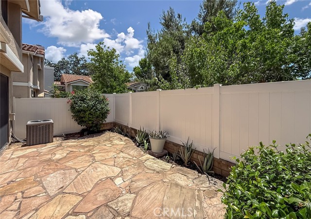 4766 Taranto Way, Oak Park CA: https://media.crmls.org/medias/7dfcd8c5-2368-4a89-8ad7-69e077e96fd3.jpg
