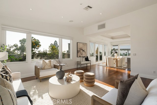 Detail Gallery Image 17 of 75 For 9771 Daron Dr, Villa Park,  CA 92861 - 5 Beds | 3/1 Baths