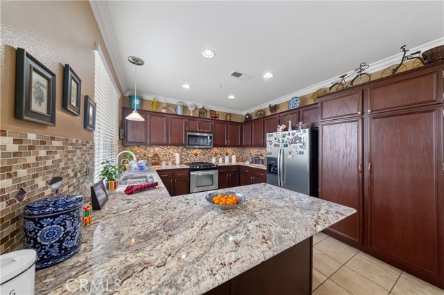 Detail Gallery Image 14 of 43 For 5550 Allendale Dr, Riverside,  CA 92507 - 3 Beds | 2/1 Baths