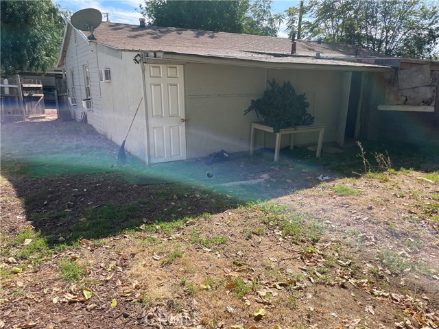 Detail Gallery Image 3 of 11 For 1543 W Orange Grove, Pomona,  CA 91768 - 1 Beds | 1 Baths