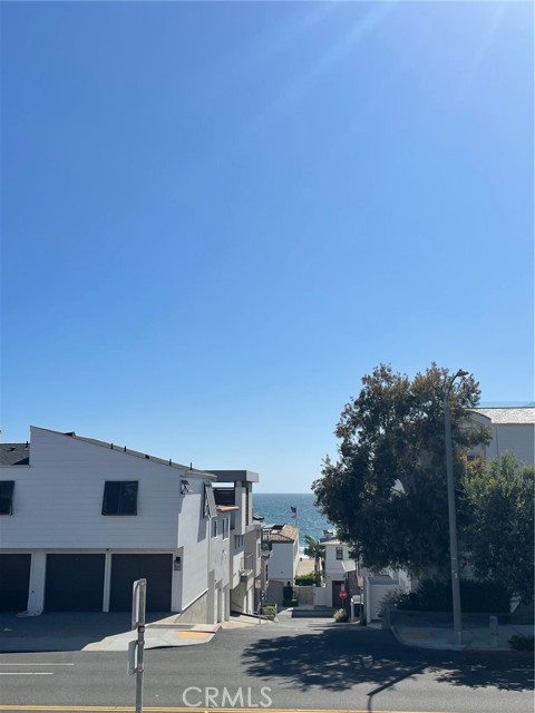 212 Manhattan Avenue, Manhattan Beach, California 90266, 2 Bedrooms Bedrooms, ,3 BathroomsBathrooms,Residential,Sold,Manhattan,SB22132535