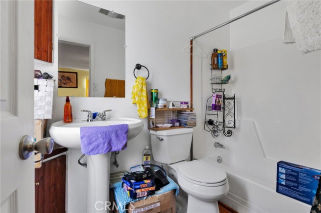 Detail Gallery Image 19 of 27 For 858 Coral, Hemet,  CA 92543 - 2 Beds | 2 Baths