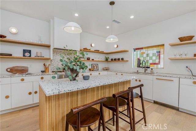 Image 9 of 43 For 2240 Ewing Street