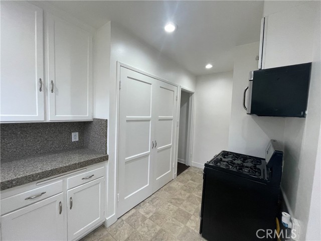 Image 13 of 55 For 2221 Granada Avenue