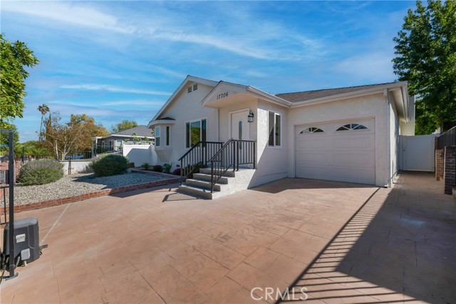 17706 Collins Street photo 39