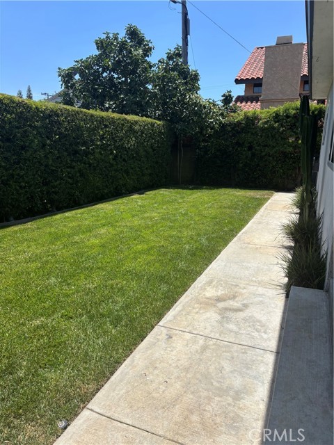 Detail Gallery Image 3 of 12 For 1748 Juniper Ave, Torrance,  CA 90503 - 3 Beds | 2 Baths