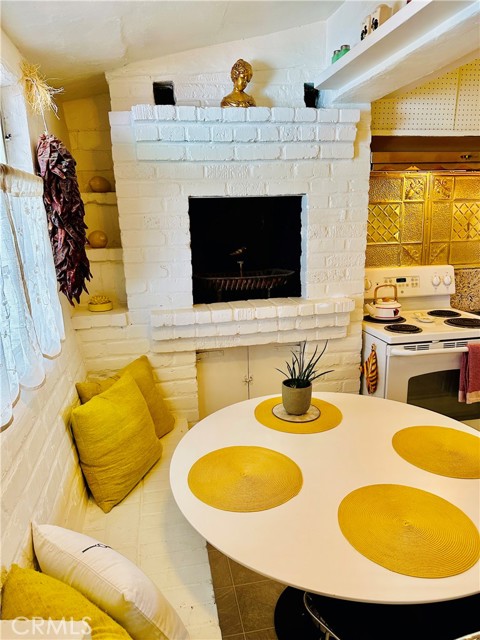 Detail Gallery Image 10 of 27 For 6274 Baileya Ave, Twentynine Palms,  CA 92277 - 2 Beds | 1/1 Baths