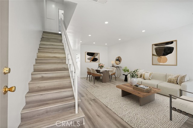 19211 Haynes Street, Reseda CA: https://media.crmls.org/medias/7e0259a1-2438-4661-badc-642a6c24e27a.jpg