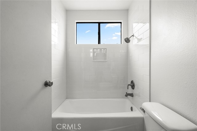 1832 Rockefeller Lane, Redondo Beach CA: https://media.crmls.org/medias/7e030bea-1c64-4a90-8849-836cf5b47bd0.jpg