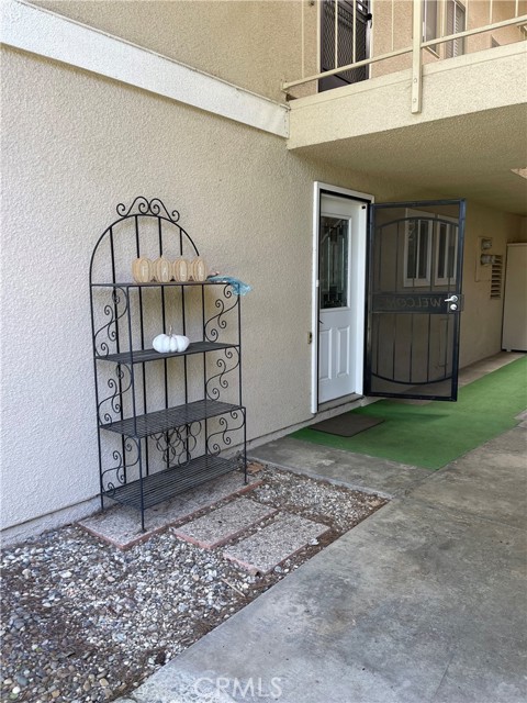 Detail Gallery Image 2 of 32 For 638 Avenida Sevilla #B,  Laguna Woods,  CA 92637 - 2 Beds | 2 Baths