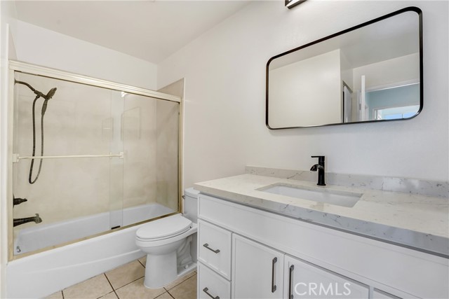 10861 Moorpark Street, North Hollywood CA: https://media.crmls.org/medias/7e038c8a-bbdf-43ea-8cd6-11ca0c5d6e64.jpg
