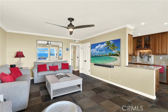 21692 Ocean Vista Drive, Laguna Beach CA: https://media.crmls.org/medias/7e041c82-9fe0-484f-8027-a1cdfd89b258.jpg