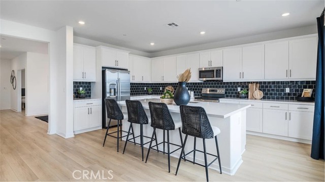 Detail Gallery Image 2 of 28 For 31108 Vega St, Menifee,  CA 92584 - 5 Beds | 3 Baths