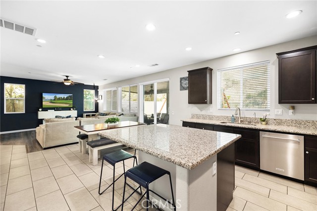 Detail Gallery Image 15 of 44 For 24510 Snapdragon, Lake Elsinore,  CA 92532 - 4 Beds | 2/1 Baths