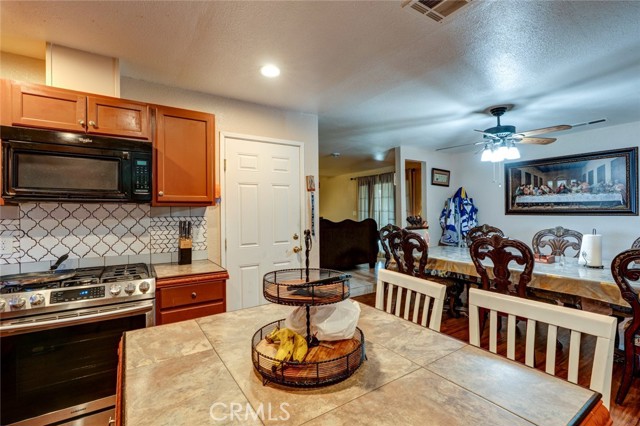 Detail Gallery Image 14 of 41 For 6555 Eden Ave, Winton,  CA 95388 - 4 Beds | 2 Baths