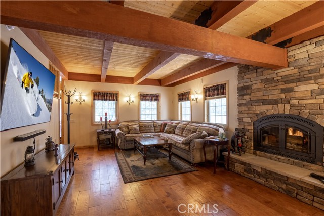 Detail Gallery Image 40 of 50 For 42028 Sky View, Big Bear Lake,  CA 92315 - 7 Beds | 5/1 Baths