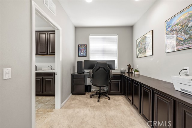 Detail Gallery Image 14 of 46 For 29105 N West Hills, Valencia,  CA 91354 - 4 Beds | 3/1 Baths