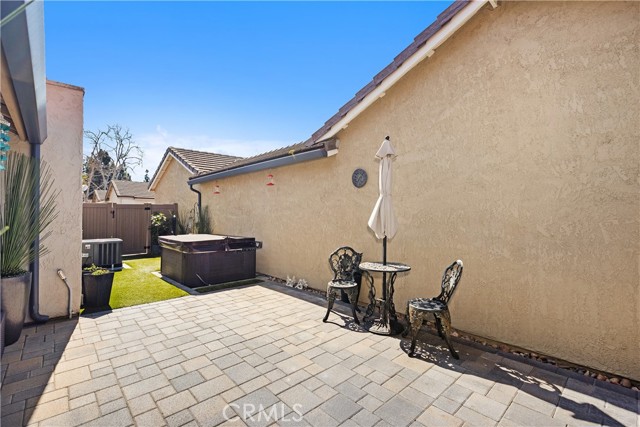 40 Tangerine, Irvine CA: https://media.crmls.org/medias/7e05f434-b42b-45ea-8014-432b256022b6.jpg