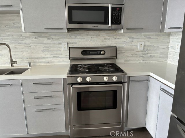 1817 Prosser Avenue, Los Angeles CA: https://media.crmls.org/medias/7e05f5a0-0b42-4441-ae41-e9b557fe8b80.jpg