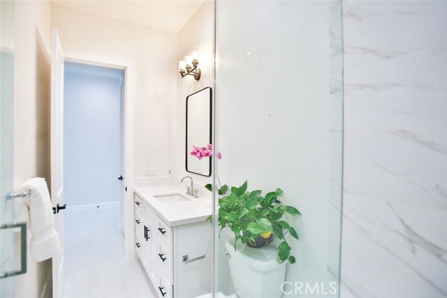 Detail Gallery Image 9 of 63 For 17413 Siena, Fountain Valley,  CA 92708 - 4 Beds | 4 Baths