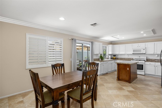 Detail Gallery Image 8 of 24 For 32295 via Arias, Temecula,  CA 92592 - 4 Beds | 2 Baths