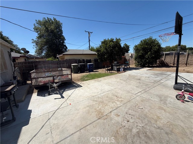 2404 Roxbury Dr, San Bernardino, CA 92404 photo 21