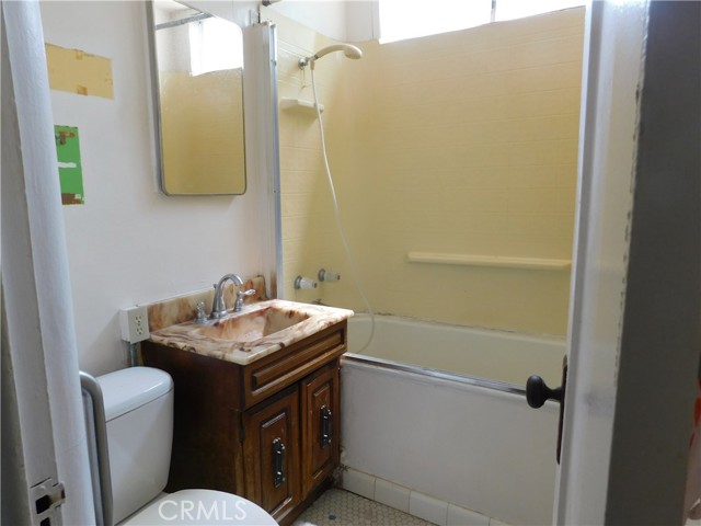 10852 Otsego Street, North Hollywood CA: https://media.crmls.org/medias/7e090f8e-529b-4797-a122-06050f5eba60.jpg