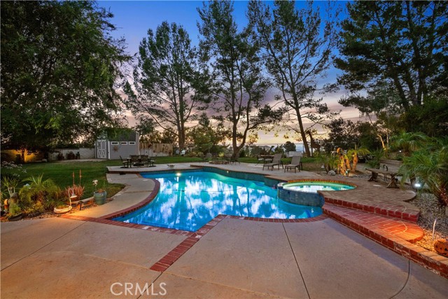 319 Cheerful Court, Simi Valley CA: https://media.crmls.org/medias/7e091196-c8ce-4676-84c4-d92b91947ef0.jpg