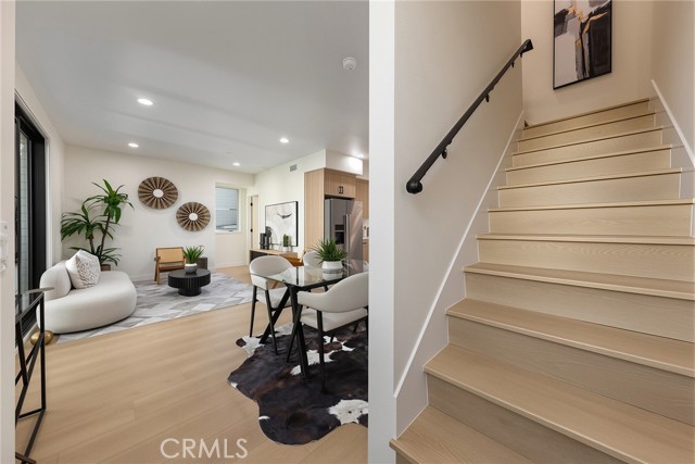 1025 La Cadena, B photo 19