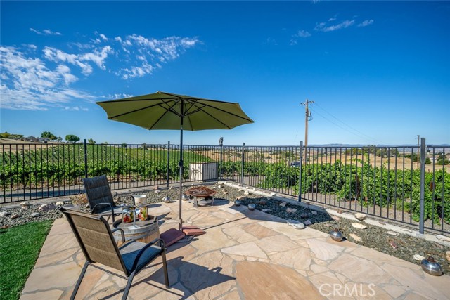 Detail Gallery Image 19 of 74 For 6172 Hawk Ridge Place, Paso Robles,  CA 93446 - 4 Beds | 3/1 Baths