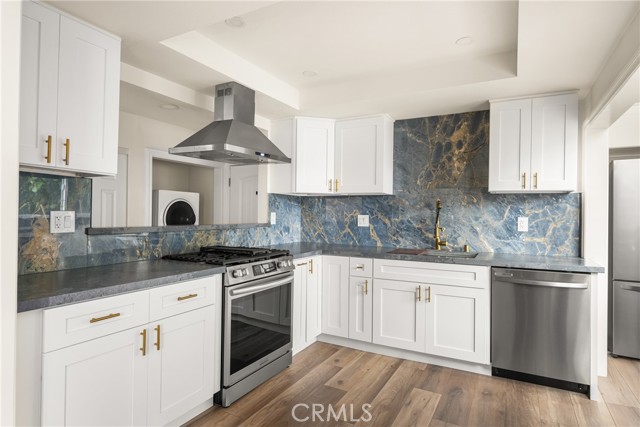 17110 Bluewater Lane, Huntington Beach CA: https://media.crmls.org/medias/7e09aa77-f3af-4199-bc86-0a68237fe600.jpg