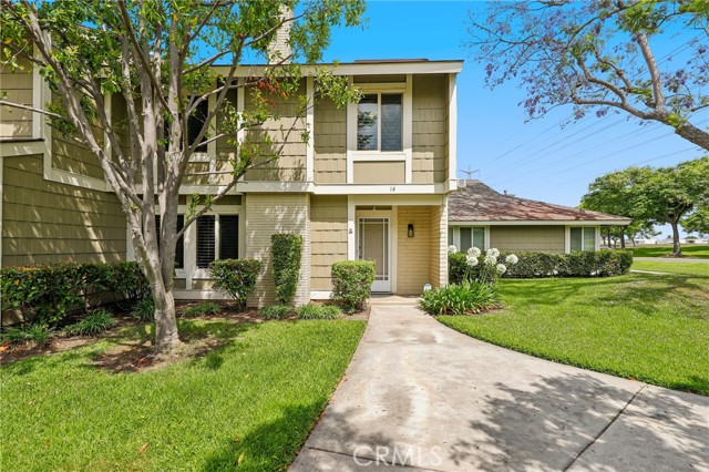 14 Black Oak, Irvine CA: https://media.crmls.org/medias/7e0a85df-86e6-46ed-adbc-200294ddd2c1.jpg