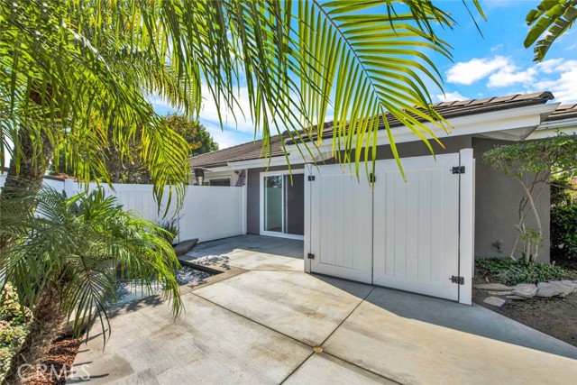 Detail Gallery Image 42 of 65 For 804 Gardenia, Corona Del Mar,  CA 92625 - 2 Beds | 2 Baths