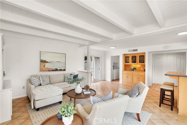 Detail Gallery Image 19 of 52 For 21941 Oceanview Ln, Huntington Beach,  CA 92646 - 4 Beds | 2/1 Baths