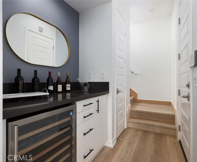 15 Ebb Tide Circle, Newport Beach CA: https://media.crmls.org/medias/7e0bdf32-1799-4e54-8b65-05a69ed413e2.jpg