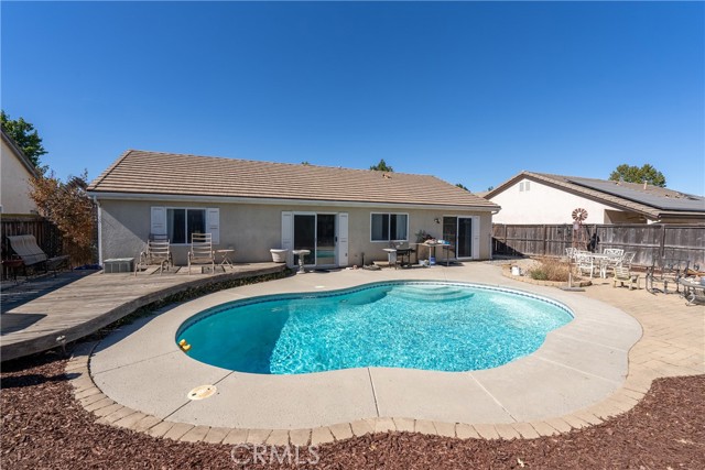 Detail Gallery Image 2 of 14 For 2742 Stonebrook Cir, Paso Robles,  CA 93446 - 3 Beds | 2 Baths