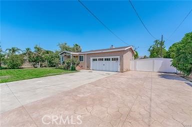 Detail Gallery Image 2 of 4 For 4043 Sierra, Norco,  CA 92860 - 5 Beds | 3 Baths