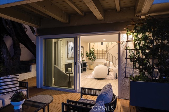 Detail Gallery Image 18 of 28 For 2175 Vista Entrada, Newport Beach,  CA 92660 - 3 Beds | 2/1 Baths