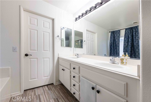 Detail Gallery Image 15 of 22 For 31691 Sandhill Ln, Temecula,  CA 92591 - 4 Beds | 2/1 Baths