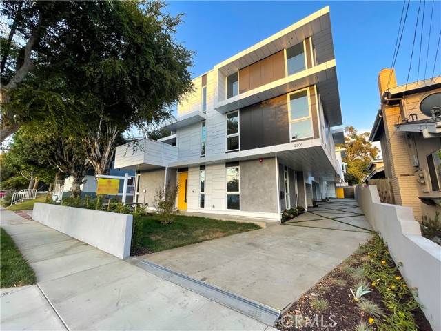 2306 Aviation Boulevard, Redondo Beach, California 90278, 4 Bedrooms Bedrooms, ,5 BathroomsBathrooms,Residential,Sold,Aviation,PV21200474