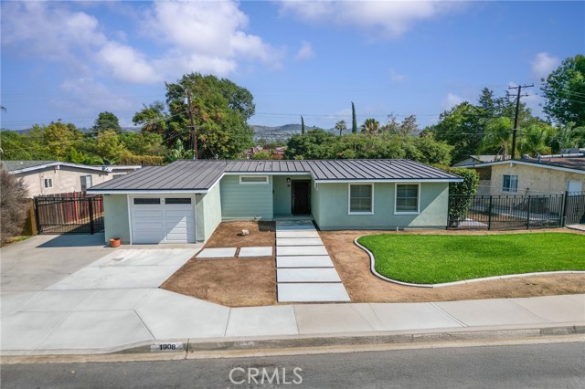 1908 E Walnut Creek Parkway, West Covina CA: https://media.crmls.org/medias/7e0e982a-7b6a-4b13-8f41-35dfd108bf77.jpg