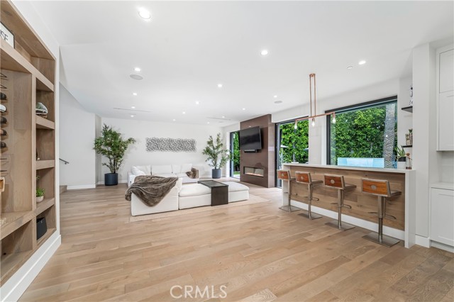 4706 Katherine Avenue, Sherman Oaks CA: https://media.crmls.org/medias/7e0ef08c-8590-417d-b99a-392978369a78.jpg