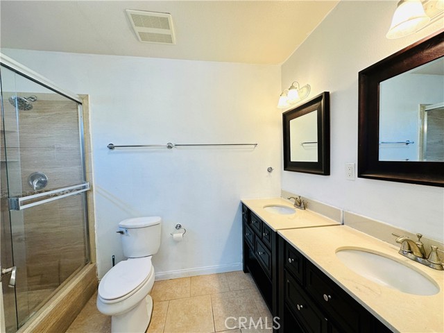 Detail Gallery Image 6 of 9 For 1454 W 218th St, Torrance,  CA 90501 - 3 Beds | 2 Baths