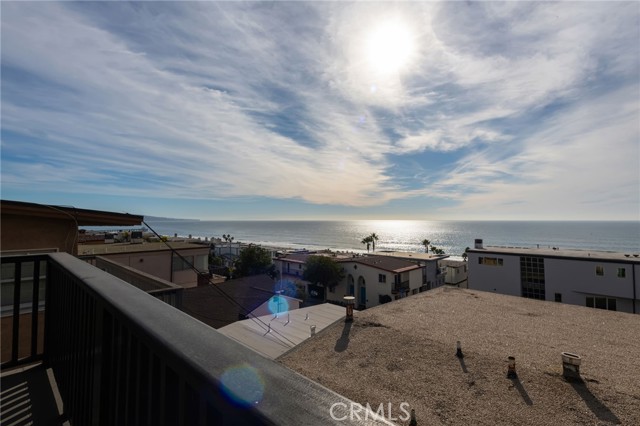 Detail Gallery Image 2 of 28 For 2919 Crest Drive, Manhattan Beach,  CA 90266 - 2 Beds | 1/1 Baths