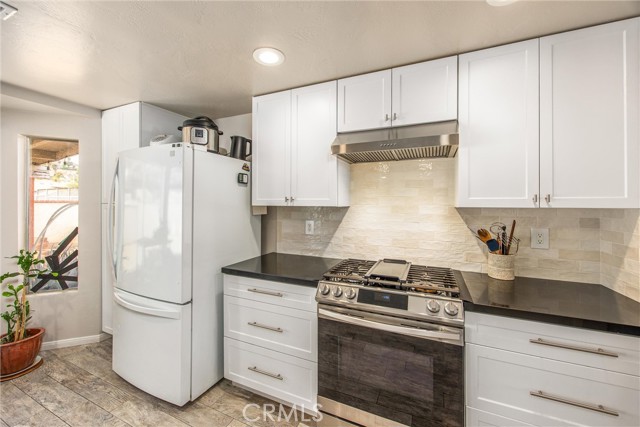 Detail Gallery Image 20 of 33 For 2201 Canyon, Colton,  CA 92324 - 3 Beds | 2 Baths