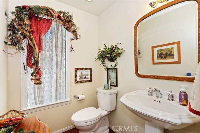 Detail Gallery Image 27 of 44 For 26329 Spyglass Dr, Lake Arrowhead,  CA 92352 - 5 Beds | 3/1 Baths