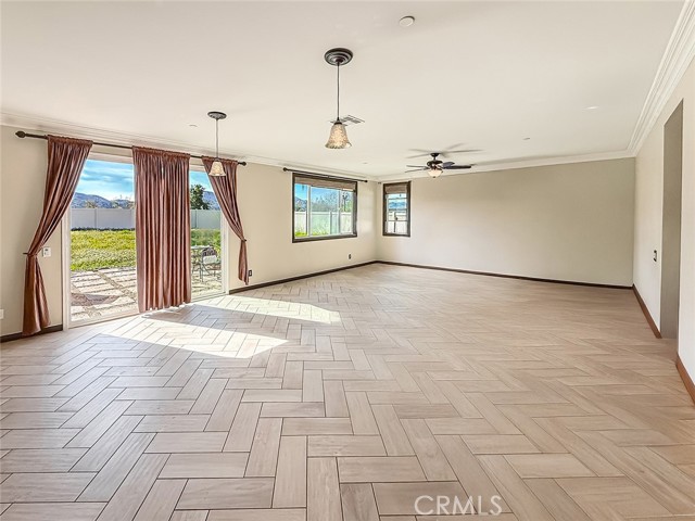 Image 12 of 49 For 458 Edgewood Drive